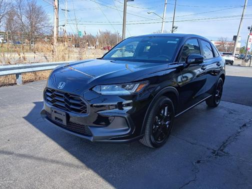 Crystal Black Pearl 2024 Honda HR-V AWD Sport