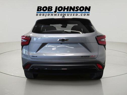 Sterling Gray Metallic 2024 Chevrolet Trax FWD 1RS