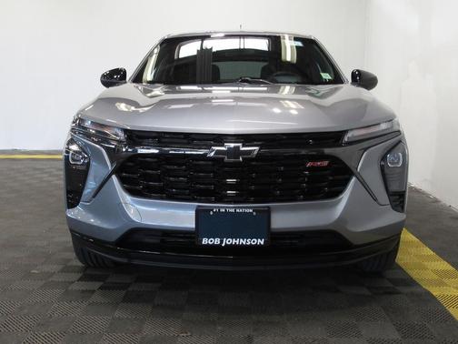 Sterling Gray Metallic 2024 Chevrolet Trax FWD 1RS