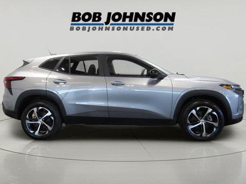 Sterling Gray Metallic 2024 Chevrolet Trax FWD 1RS