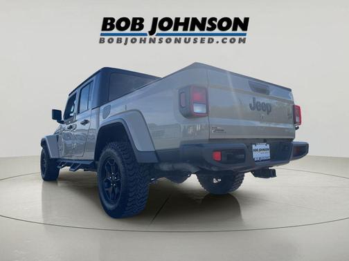 2022 Jeep Gladiator Sport