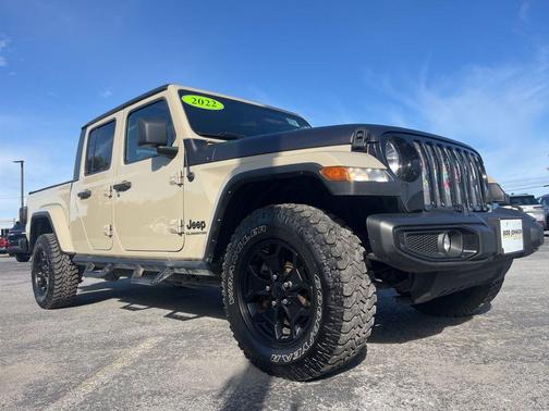 2022 Jeep Gladiator Sport