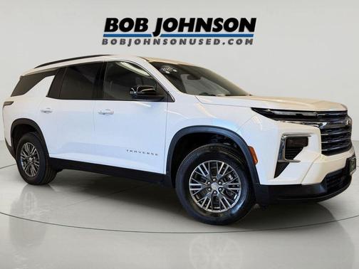Summit White 2025 Chevrolet Traverse LT