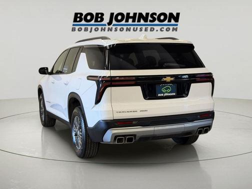 Summit White 2025 Chevrolet Traverse LT