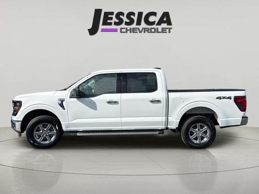Oxford White 2025 Ford F-150 XLT
