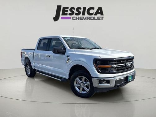 Oxford White 2025 Ford F-150 XLT