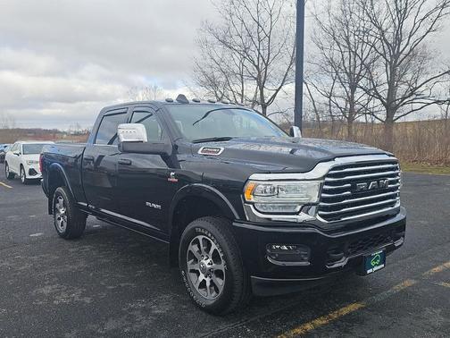 Diamond Black Crystal Pearlcoat 2024 RAM 2500 Longhorn