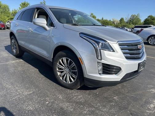 Radiant Silver Metallic 2019 Cadillac XT5 Luxury