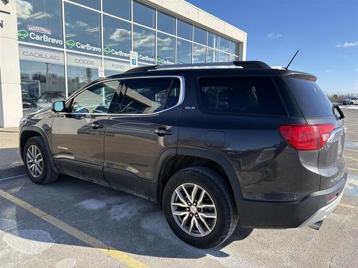2017 GMC Acadia SLE-2
