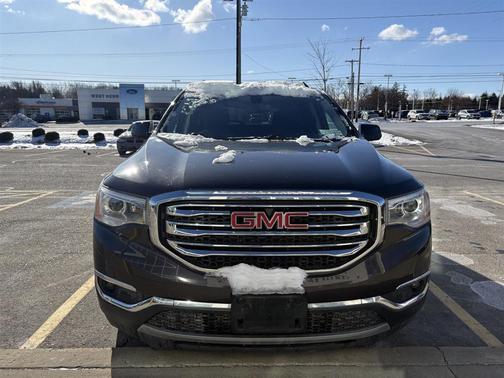 2017 GMC Acadia SLE-2