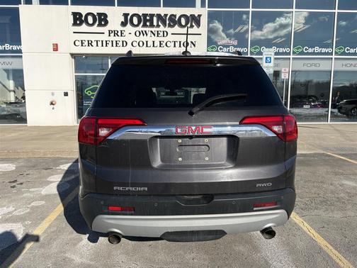 2017 GMC Acadia SLE-2