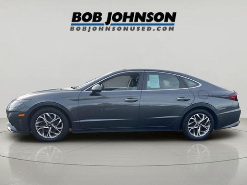 2022 Hyundai SONATA SEL