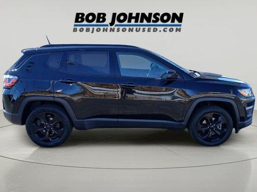 Diamond Black Crystal Pearlcoat 2018 Jeep Compass Latitude