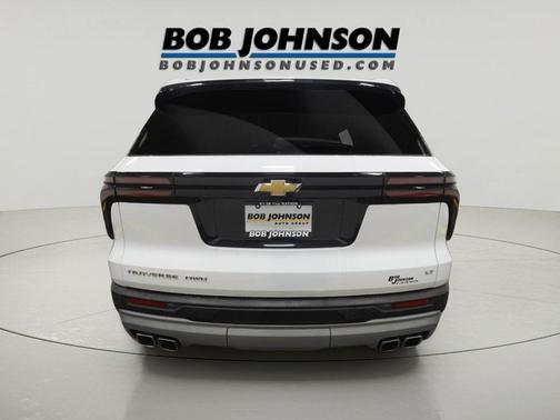 Summit White 2024 Chevrolet Traverse LT