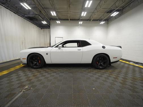White Knuckle Clearcoat 2022 Dodge Challenger SRT Hellcat