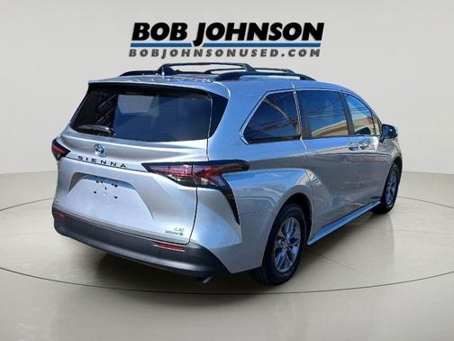 Celestial Silver Metallic 2024 Toyota Sienna LE