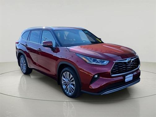 2022 Toyota Highlander Platinum