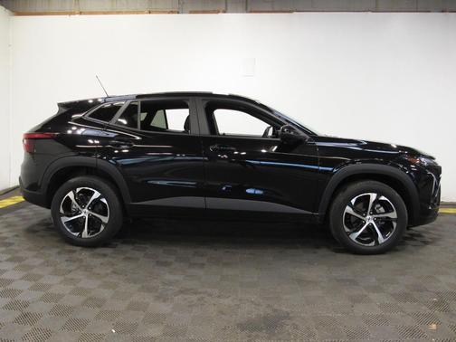 Mosaic Black Metallic 2024 Chevrolet Trax FWD 1RS