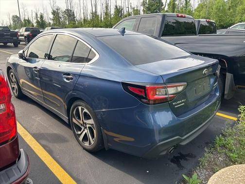 2022 Subaru Legacy Touring XT