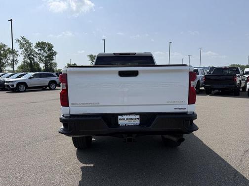 Summit White 2024 Chevrolet Silverado 2500 Custom