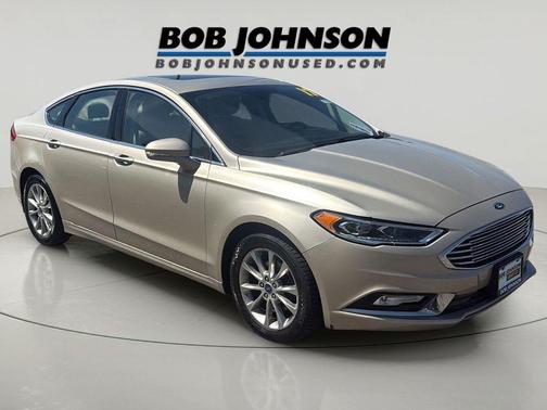 White Gold 2017 Ford Fusion SE