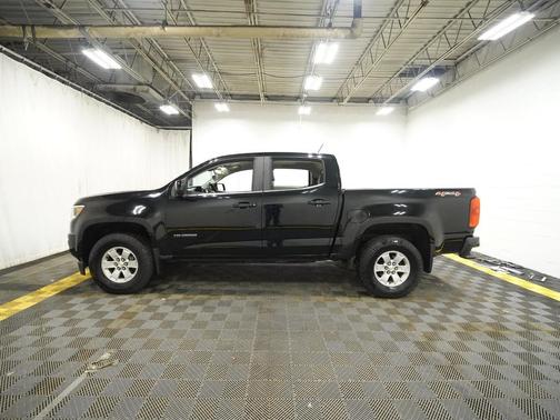 Black 2019 Chevrolet Colorado WT