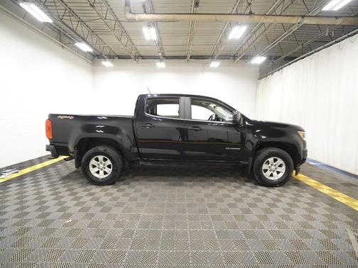Black 2019 Chevrolet Colorado WT