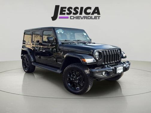 Black Clearcoat 2022 Jeep Wrangler Unlimited High Altitude 4x4