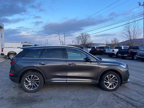 2020 Lincoln Corsair Standard