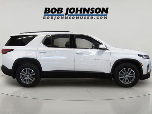 Summit White 2023 Chevrolet Traverse LT Cloth