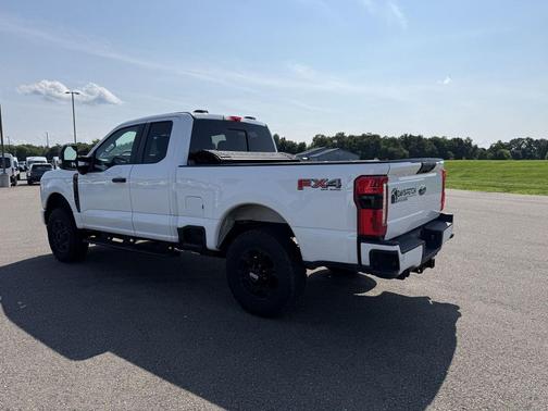 Oxford White 2024 Ford F-250 XL