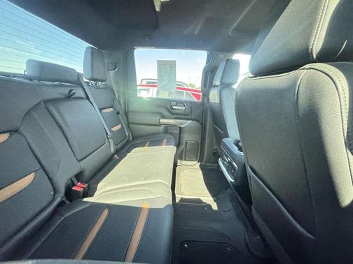 Onyx Black 2022 GMC Sierra 2500 AT4
