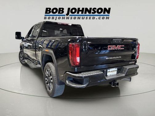 Onyx Black 2022 GMC Sierra 2500 AT4