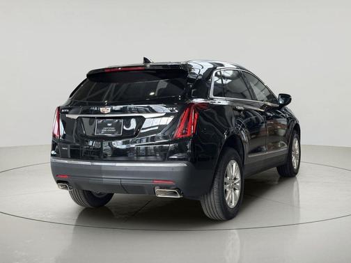 Stellar Black Metallic 2024 Cadillac XT5 Luxury