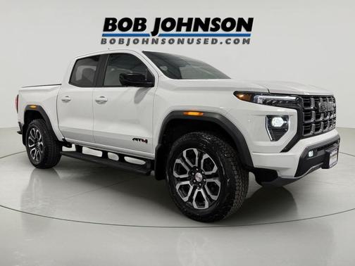 Summit White 2024 GMC Canyon AT4