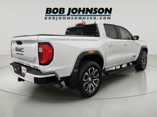 Summit White 2024 GMC Canyon AT4