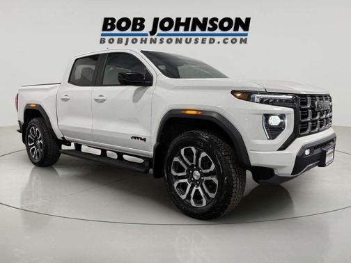 Summit White 2024 GMC Canyon AT4