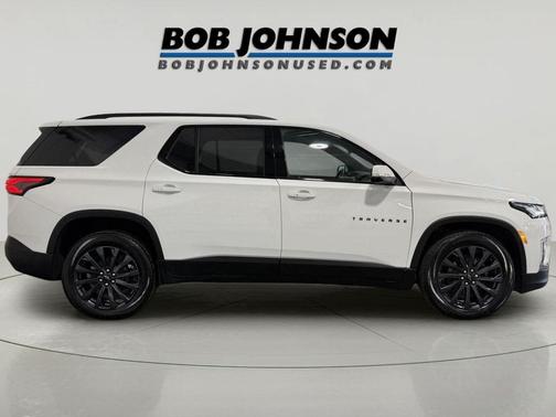 Summit White 2023 Chevrolet Traverse RS
