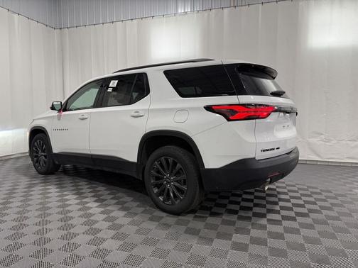 Summit White 2023 Chevrolet Traverse RS