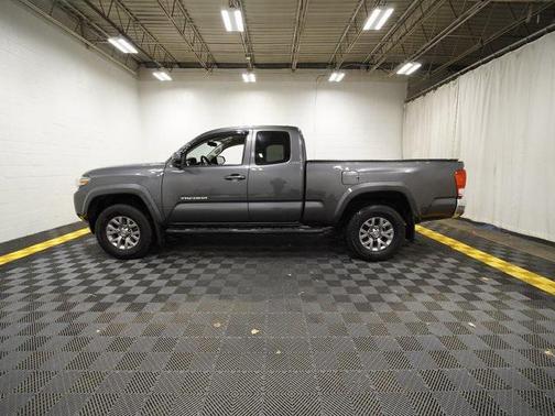 2016 Toyota Tacoma SR5