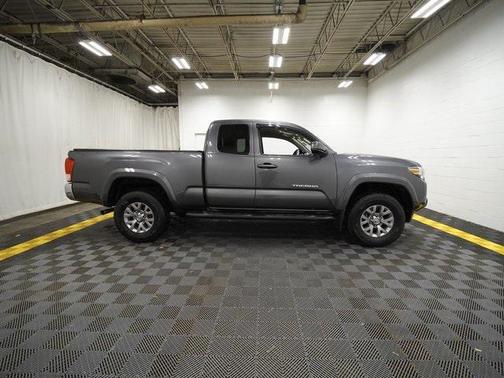 2016 Toyota Tacoma SR5