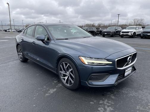 2019 Volvo S60 T6 Momentum