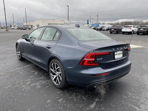 2019 Volvo S60 T6 Momentum