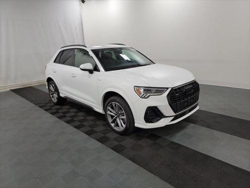 2022 Audi Q3 45 S line Premium Plus