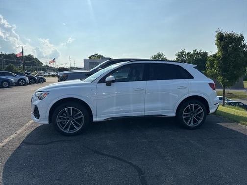2022 Audi Q3 45 S line Premium Plus