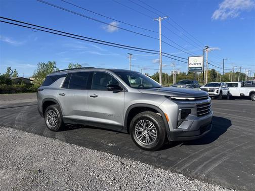 Sterling Grey Metallic 2025 Chevrolet Traverse LT
