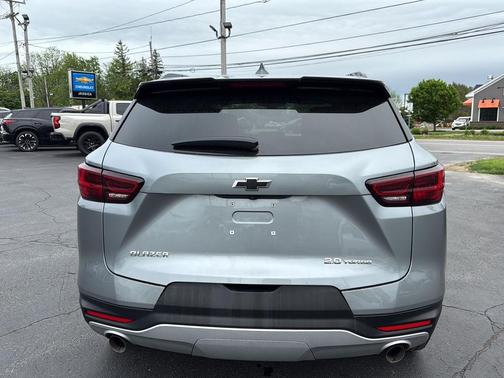 Sterling Gray Metallic 2023 Chevrolet Blazer 2LT