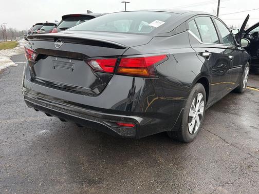 2023 Nissan Altima S FWD