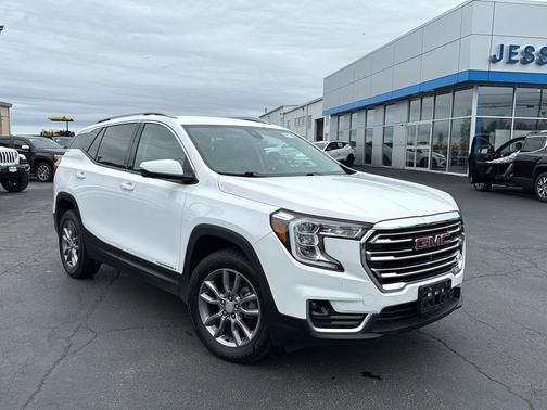 Summit White 2023 GMC Terrain SLT
