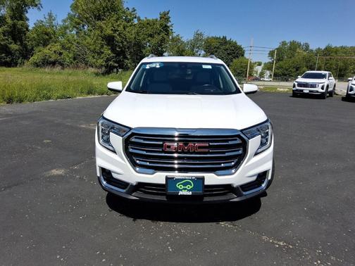 Summit White 2023 GMC Terrain SLT
